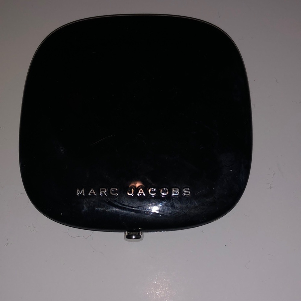 marc jacobs RARE compact